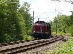 212 084 fuhr mit 44 1378 im Schlepp nach Crailsheim. die 44er war kalt. Der Zug fuhr mit 30 k/mh die ganze Strecke ab. In hringen musste er wieder halten, um die 44er an den Rdern zu len. Das Foto enstant am 24.6.2011.