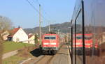 Am 18.03.2016 erreicht 111 164 mit RE nach Stuttgart den Bahnhof Fornsbach.