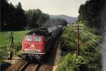 26.Mai 1993 beim Evsign. Bf. Oppenweiler 218 239-2( Bw NRH) mit E 3102 von Crailsheim nach Stuttgart Fotostandplatz auf dem Signalkorb Vorsignal von Sulzbach/Murr. Murrrbahn wurde 1996 elektrifiziert für 50 Millonen DM