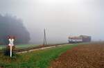 Auch für mich als Fotograf war das eine überaus emotionale Situation, als mir am 02.11.1984 im Nebel ein kleiner Zug der WEG-Nebenbahn Amstetten-Laichingen begegnete.