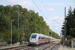 Der seit sich wenigen Wochen im Fahrgasteinsatz befindliche 412 002, passierte am 25.08.2017 den Bahnhof Fürth-Burgfarrnbach auf dem Weg nach Hamburg