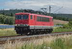 02. Juli 2020, Lok 155 046 fährt durch Küps in Richtung Lichtenfels. Die 1978 an die DR gelieferte Lok war zum Zeitpunkt der Aufnahme an den Erfurter Bahnservice vermietet.