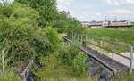 Auf den ersten 2 km der Nebenbahn von Dombühl noch Rothenburg stellte die DB bis zur Jahrtausendwende noch Güterwagen ab.