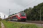 Als RailJet (München Hbf - Budapest keleti pu) war am 12.09.2017 der Steuerwagen 80-90.712  Spirit of Innsbruck  zusammen mit der Schublok 1116 212 südlich von Zorneding unterwegs gen Aßling.