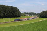 1116 195  Nightjet  war mit einem  EC  am 9. Juli 2024 bei Axdorf auf dem Weg nach München.