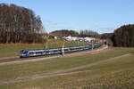 430 003 und 430 012 waren am 29. Januar 2025 bei Axdorf in Richtung München unterwegs.