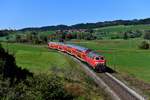 Die König-Ludwig-Bahn weist noch eine Telegraphen-Leitung und viele unbeschrankte Bahnübergänge auf und hat daher viel Nebenbahn-Charme.