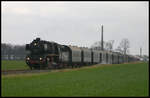 Am 15.12.2007 führte Eisenbahntradition auf der Teutoburger Wald Eisenbahn einen Sonderzug von Versmold nach Osnabrück zum dortigen Weihnachtsmarkt durch. Hier hat 503655 gerade mit ihrem langen Zug Bad Laer in Richtung Lengerich verlassen.