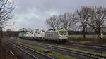 Am 9.12.17 überführte Vossloh-Locomotives aus Kiel-Friedrichsort fünf Brand Diesel-Elektrische loks des Typ DE18 und eine MaK DE2700. 
In Neuwittenbek endet die Strecke, der LOkzug muss von Gl.4 nach Gl.1 umsetzen, da aus G. 4-5 keine Zugfahrten starten dürfen wegen Fehlender Signale.
Die Reihnfolge des DbZ 79865 :
91 80 6 187 012-0 D-CTD
5502221 (Weiß)(Noch keine NVR-Nummer vorhanden)
5502225 (Weiß)(Noch keine NVR-Nummer vorhanden)
5502224 (Weiß)(Noch keine NVR-Nummer vorhanden)
5502253 (Grün-Weiß)(Noch keine NVR-Nummer vorhanden)
92 80 1 251 009-7 D-VL
Diese Zugbildung wurde Allerdings nur bis Kiel-Suchsdorf gefahren, da sich dort das neue Vossloh-Locomotives Werk befindet, da 3 DE18 noch nicht Betriebsfähig sind, mussten sie dort Zurück gelassen werden.
Ab dem 31.12.17 ist das alte Werksgelände der Vossloh-Locomotives GmbH Leerstehend.
Für die 13,3km lange Strecke mit der Streckennummer 9104 (Neuwittenbek - Kiel-Friedrichsort - Vossloh) benötigte der DbZ 79865 105min, da nur V/Max 25 Km/h auf der Seehafen-Kiel eigenen Strecke Zugelassen sind (Mit Ausnahmegenehmigung bis zu 100 Km/h für Testfahrten).
Der von der Captrain Deutschland GmbH 187 012 angeführten Lokzug hatte ein Gesammtgewicht von 537t aufgeteilt auf 100m Zuglänge und 26 Achsen.