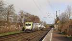 Am 9.12.17 überführte Vossloh-Locomotives aus Kiel-Friedrichsort fünf Brand Diesel-Elektrische loks des Typ DE18 und eine MaK DE2700. 
Nach dem Bruch in Kiel-Suchsdorf wurden nurnoch DE18 5502221 (Weiß)und 92 80 1 251 009-7 D-VL mitgenommen.
Das ziel der Fahrt ist Vorerst das Vossloh-Locomotives Servicezentrum in Moers.
Die Reihnfolge des DbZ 79865 :
91 80 6 187 012-0 D-CTD
5502221 (Weiß)(Noch keine NVR-Nummer vorhanden)
(5502225 (Weiß)(Noch keine NVR-Nummer vorhanden)nur bis Ki-Suchsdorf)
(5502224 (Weiß)(Noch keine NVR-Nummer vorhanden)nur bis Ki-Suchsdorf)
(5502253 (Grün-Weiß)(Noch keine NVR-Nummer vorhanden)nur bis Ki-Suchsdorf)
92 80 1 251 009-7 D-VL
Diese Zugbildung wurde Allerdings nur bis Kiel-Suchsdorf gefahren, da sich dort das neue Vossloh-Locomotives Werk befindet, da 3 DE18 noch nicht Betriebsfähig sind, mussten sie dort Zurück gelassen werden.
Ab dem 31.12.17 ist das alte Werksgelände der Vossloh-Locomotives GmbH Leerstehend.
Für die 13,3km lange Strecke mit der Streckennummer 9104 (Neuwittenbek - Kiel-Friedrichsort - Vossloh) benötigte der DbZ 79865 105min, da nur V/Max 25 Km/h auf der Seehafen-Kiel eigenen Strecke Zugelassen sind (Mit Ausnahmegenehmigung bis zu 100 Km/h für Testfahrten).
Der von der Captrain Deutschland GmbH 187 012 angeführten Lokzug hatte ein Gesammtgewicht von 537t aufgeteilt auf 100m Zuglänge und 26 Achsen.