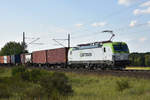 Captrain mit der Vectron 193 784-6 unterwegs mit Container in Richtung Hagenower Land.