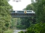 Triebzug am 08.07.2003 auf der dritten Neisebrcke, der Zug kehrt wieder zurck auf polnisches Gebiet.