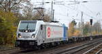 CTL Logistics GmbH, Berlin [D] mit der neu beklebten Railpool Lok  187 306-6  [NVR-Nummer: 91 80 6187 306-6 D-Rpool] und Containerzug (leer) Richtung Frankfurt/Oder am 17.11.20 Bf.