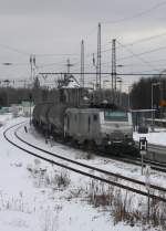 21.2.2013 Bernau bei Berlin. Akiem 37032 unterwegs nach Stendell.