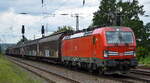 DB Cargo AG [D] mit  193 398  [NVR-Nummer: 91 80 6193 398-5 D-DB] und Ganzzug Schiebewandwagen am 31.08.21 Durchfahrt Bf. Saarmund.