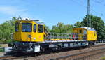 Ein wirklich auffälliges GAF vom Hersteller der Firma Gleisbaumechanik in Brandenburg für die DB Netz Instandhaltung ist 746 011 (D-DB 99 80 9110 011-0) mit der langen brückenartig