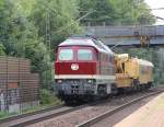 232 223-8 mit kurzem Bauzug aus Richtung Wunstorf kommend. Aufgenommen am 10.70.2013 in Dedensen-Gümmer.