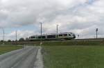 Die Vogtlandbahn auf dem Weg nach Hof - Am 23 Mai 2013, ein paar Tage vor dem groen Regen, war Desiro VT 25 der Vogtlandbahn von Zwickau nach Hof unterwegs.
