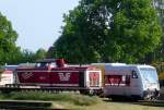 Diesellok 410 01, dahinter RegioShuttle BR 650 TransRegio, am 15.05.2008 in Bremervrde.