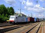 185 636-8(ERS Railways) zieht bei Passau einen Containerzug Richtung sterreich;110616