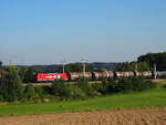 185 632 fährt als DGS 52521 vom Münchner Flughafen Tanklager zum wieder voll tanken nach Vohburg Werksbahnhof.