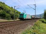 185 575-8 für HGK mit Kesselwagenzug in Fahrtrichtung Süden. Aufgenommen am 18.07.2014 bei Müden (Mosel).