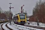 Nachschuss auf VT261 bei der Ausfahrt in Hachenburg in Richtung Altenkirchen.

Hachenburg 15.01.2021