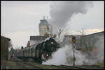 503655 hat hier am 15.12.2007 mit einem Sonderzug den Ausgangsbahnhof Versmold erreicht. Hier holt sie die ersten Besucher für den Weihnachtsmarkt in Osnabrück ab und fährt anschließend über die Strecke der Teutoburger Wald Eisenbahn bis Lengerich und ab da über die Rollbahn nach Osnabrück.