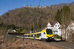 ET 5.02 A als MEX 16 Stuttgart-Ulm am 11.03.2022 in Geislingen an der Steige. 