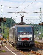 
Die MRCE Dispolok Siemens ES64F4-803 / 189 803-0 (91 80 6189 803-0 D-DISPO Class 189-VH) fährt am 27.07.2016 mit einem gemischtem Güterzug durch Betzdorf(Sieg) in Richtung Siegen.
Zum Zeitpunkt der Aufnahme war sie an die  DB Cargo AG vermietet.