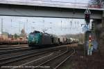185 543-6 (Rail4Chem / Transpretol) fhrt am 13. Mrz 2009 mit GZ durch Duisburg Enterfang