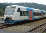 VT 26 der Regental Bahnbetriebs-GmbH (RBG) am 24.09.2002 im Grenzbahnhof Bayerisch Eisenstein.