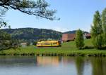 650 670 (VT 37) als RB nach Lam am 05.05.2013 bei Miltach.