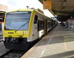 SWEG Stadler Regio Shuttle Wagen 501 mit Baden Württemberg Werbung am 20.03.17 in Freiburg (Breisgau) Hbf