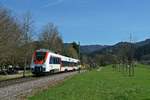 ET 150 als SWE 72532 von Münstertal nach Bad Krozingen mit etwa 5 Minuten Verspätung am 29.03.17 am Staufener Campingplatz.