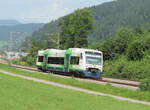 Gutach - 15. August 2021 : SWEg Triebwagen 650 450 pendelt zwischen Hausach und Hornberg. Hier Zug SWE 87523.