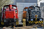 Eine rote Henschel DH500, eine Diesellokomotive im Raubtierkleid sind aktuell auf dem Gelände der Westfälische Lokomotiv Fabrik Karl Reuschling in Hattingen abgestellt. (April 2021)