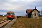 Der Lokalbahnhof Waldhausen der WEG-Nebenbahn Amstetten-Gerstetten war hier noch unrestauriert.
Datum: 01.04.1985