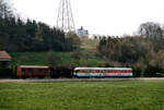 Der Esslinger VT 405 vor einem Zug der Tälesbahn (WEG).
26.04.1984
