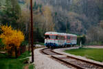 Am 26.04.1984 war dieser Zug zusammengesetzt aus VT 405 ( Esslinger VT der zweiten Serie) und zwei Beiwagen  auf der Tälesbahn (WEG) gefahren.