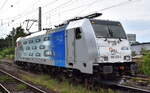 Ganz neu,  HSL Logistik GmbH, Hamburg [D] hat jetzt die Railpool Lok   186 430-5 
[NVR-Nummer: 91 80 6186 430-5 D-Rpool] gemietet und auch gleich mit einer neuen Folie versehen, hier am 30.08.23 Vorbeifahrt Bahnhof Magdeburg-Neustadt.