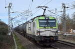 ITL - Eisenbahngesellschaft mbH, Dresden [D] mit ihrer  193 892-7 , Name:  Jérôme  (NVR:  91 80 6193 892-7 D-ITL ) und einem einem Kesselwagenzug am 23.02.24 Durchfahrt Bahnhof Berlin