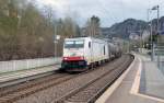 285 106 der ITL zog am 31.03.12 einen Kesselwagenzug durch Rathen Richtung Bad Schandau.