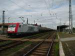 Am 10.05.2013 kam ITL 185 598 mit einem Kesselzug durch Stendal und weiter nach Wittenberge.