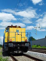 Frontalaufnahme der 214 008-5 im Bahnhof Heppenheim am 21. Mai 2017. Gut zu erkennen der Schienen-/Schneeräumer den auch einige Loks der BR 211 und 212 trugen. 