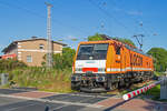 LOCON Lok 189 820 bei Rangierarbeiten vor dem Bahnübergang in Lancken.