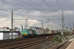 Vom Bahnsteig des Bahnhofs Köln-Nippes wurde Locon 272 404 nebst KLV-Zug abgelichtet.
Aufnahmedatum: 11.04.2015
