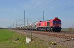 266 442 schleppte am 11.04.21 einen langen Silozug durch Radis Richtung Wittenberg; am Zugschluss wurde noch 145 025 mitgeschleppt. Ziel ist das Cemex-Werk in Rüdersdorf bei Berlin.