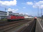 MEG 601 und MEG 602 fahren am 14.08.2007 mit einem langen Zementzug durch Regensburg!