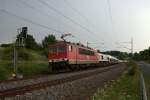 Die MEG 707 und die Class 247 042-5 ziehen den Zementleerzug nach Rüdersdorf. Bei der Aufnahme vom 13.06.2015 passieren sie das Signal bei Liebau/Pöhl.